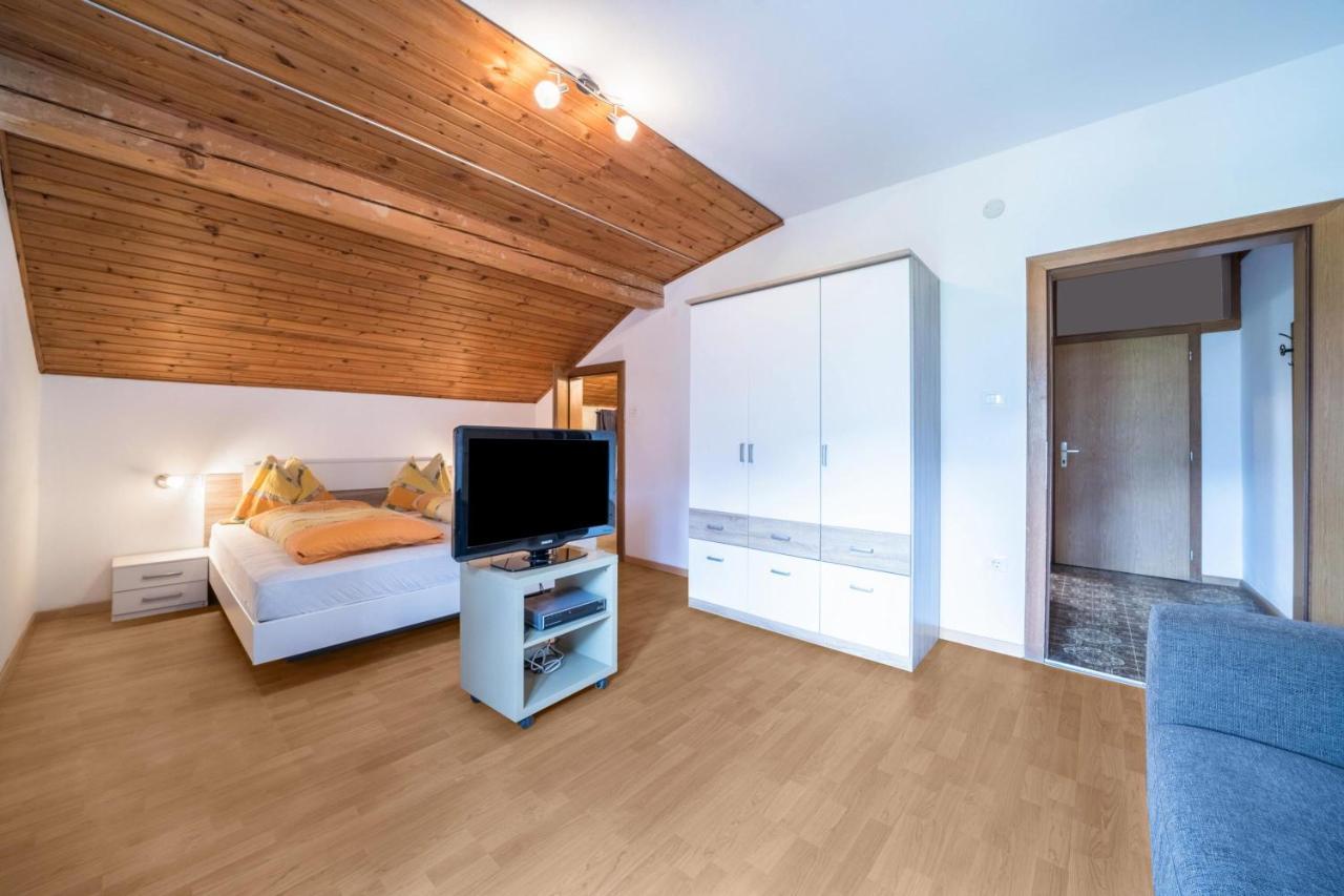 Apartment Tschigat Leilichhof Lana Dış mekan fotoğraf